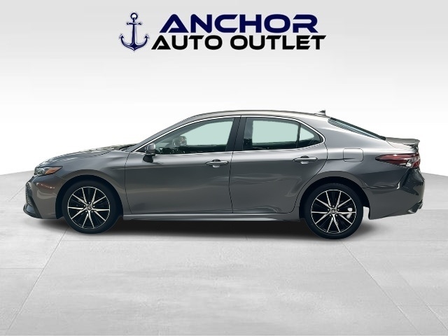 Toyota Camry SE 2023