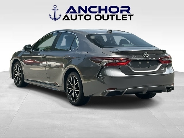 Toyota Camry SE 2023