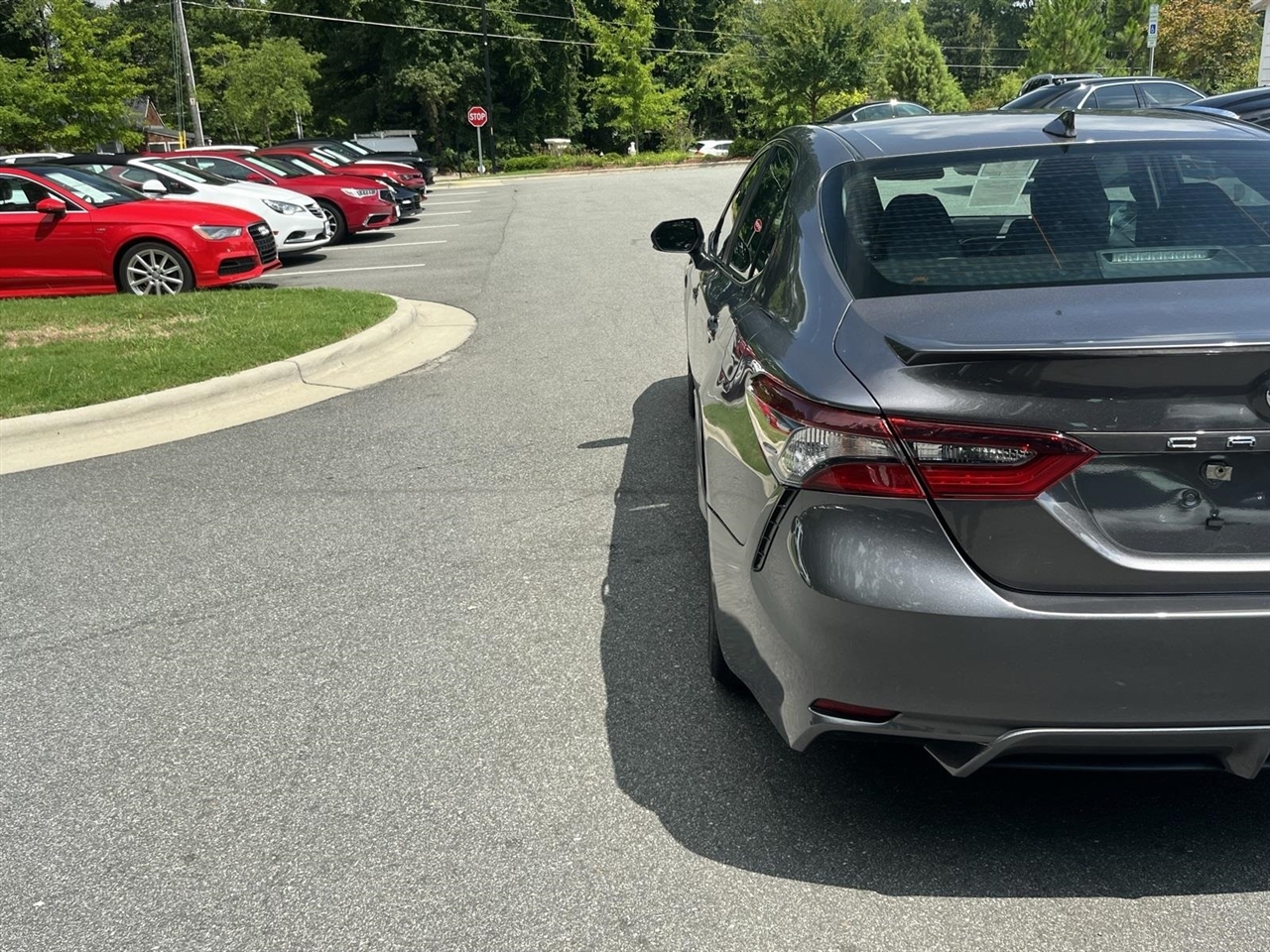 Toyota Camry SE 2023