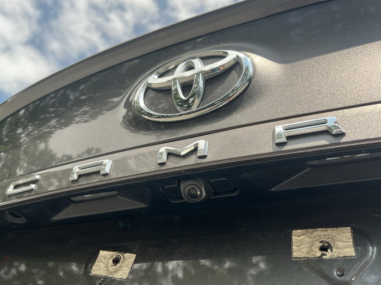 Toyota Camry SE 2023