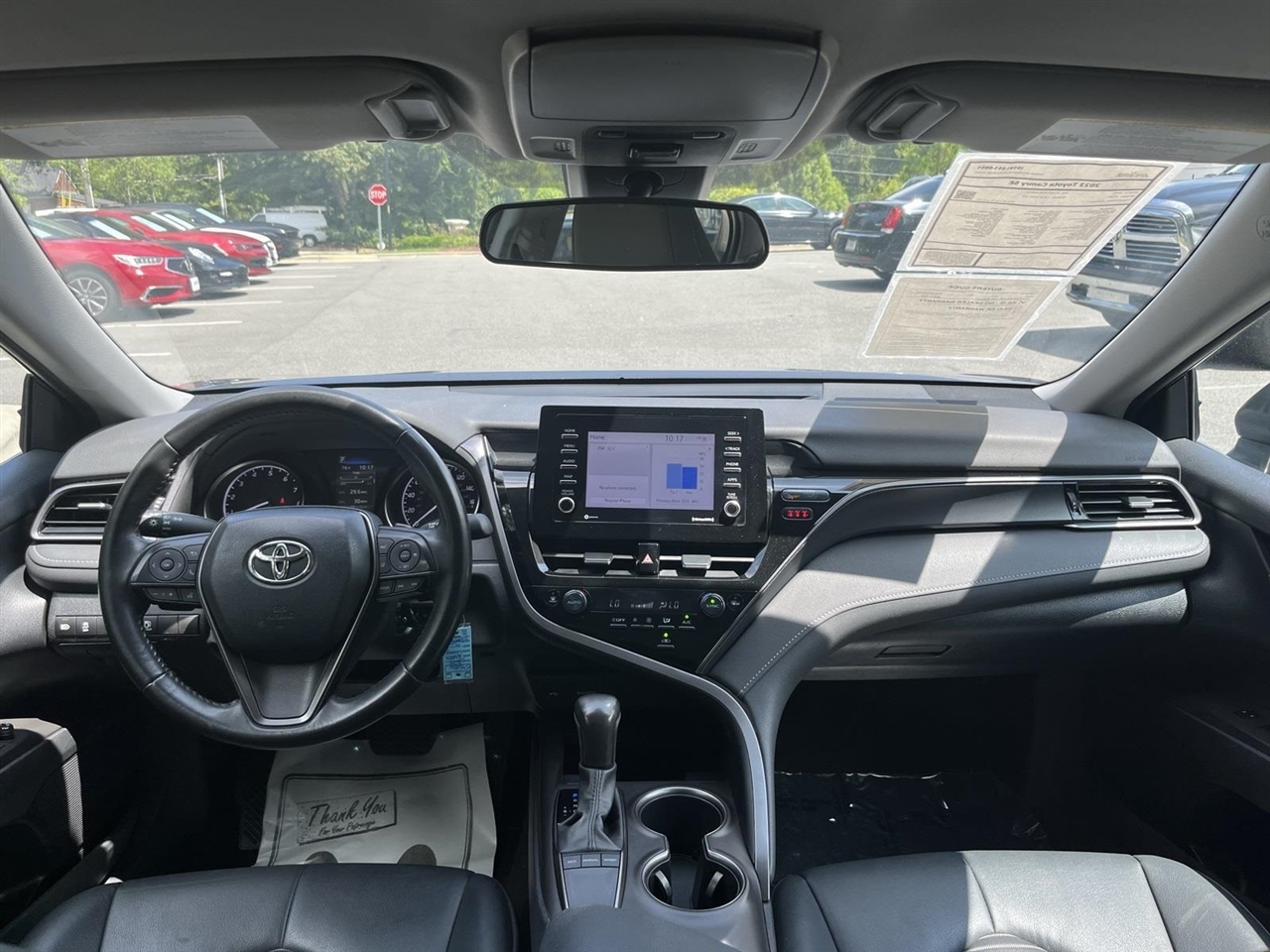 Toyota Camry SE 2023