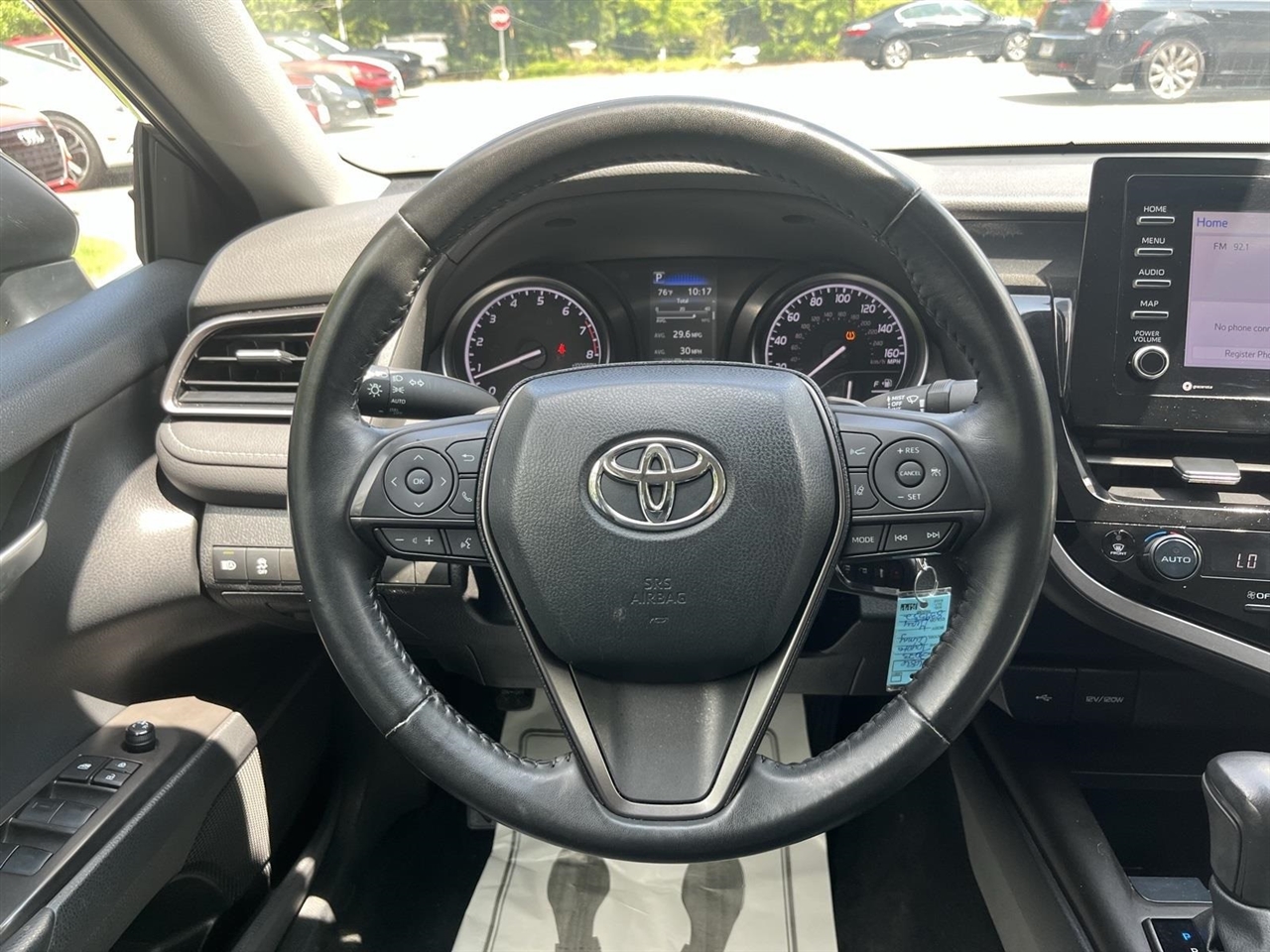 Toyota Camry SE 2023