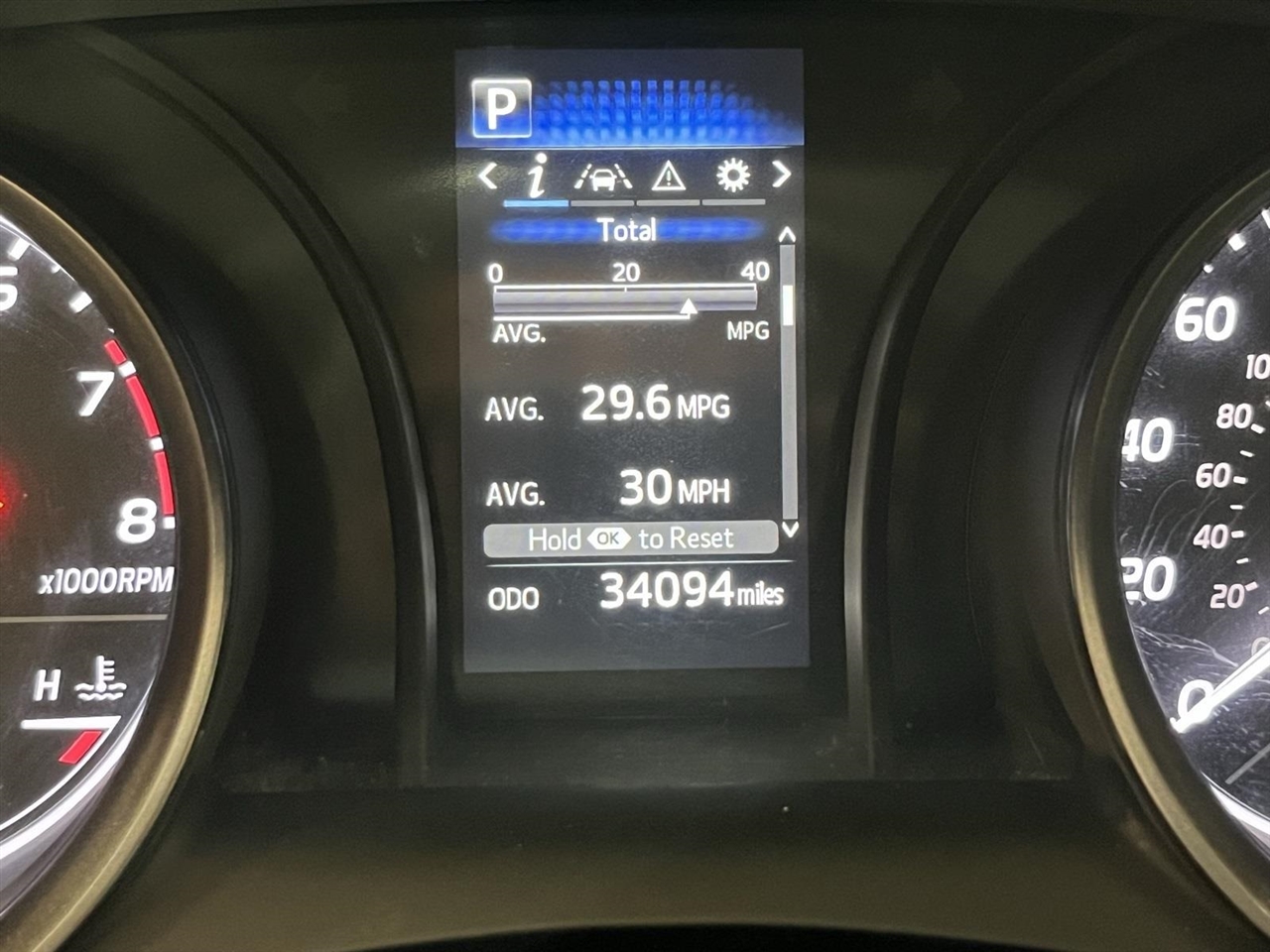 Toyota Camry SE 2023