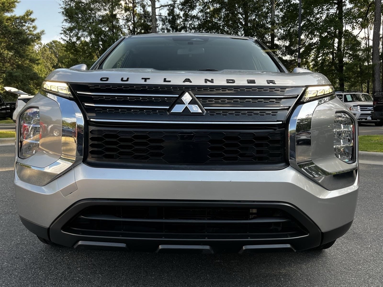 Mitsubishi Outlander ES 2WD 2022
