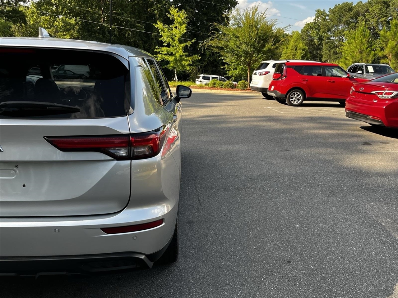 Mitsubishi Outlander ES 2WD 2022