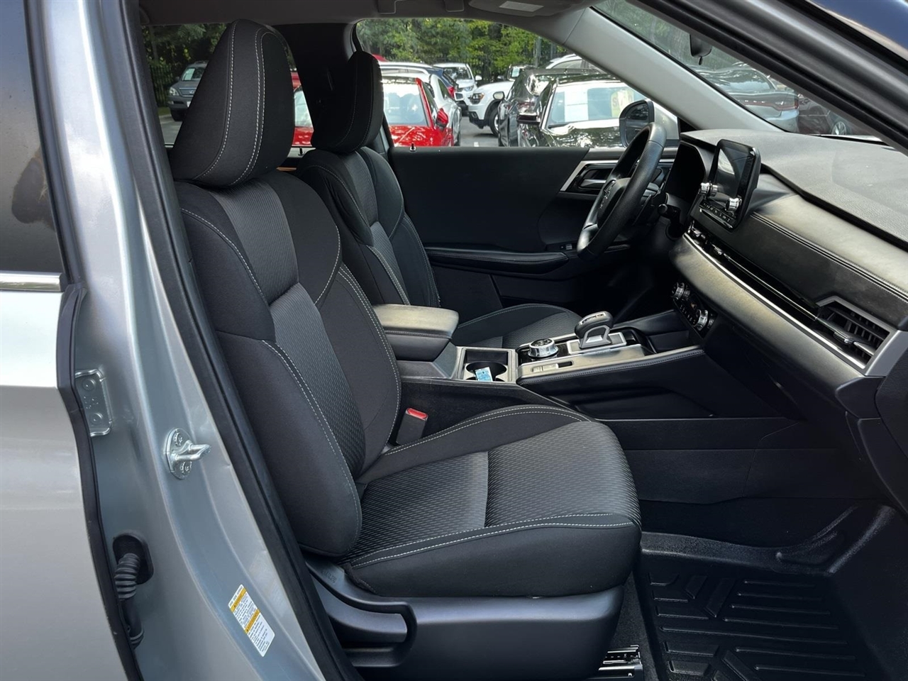 Mitsubishi Outlander ES 2WD 2022