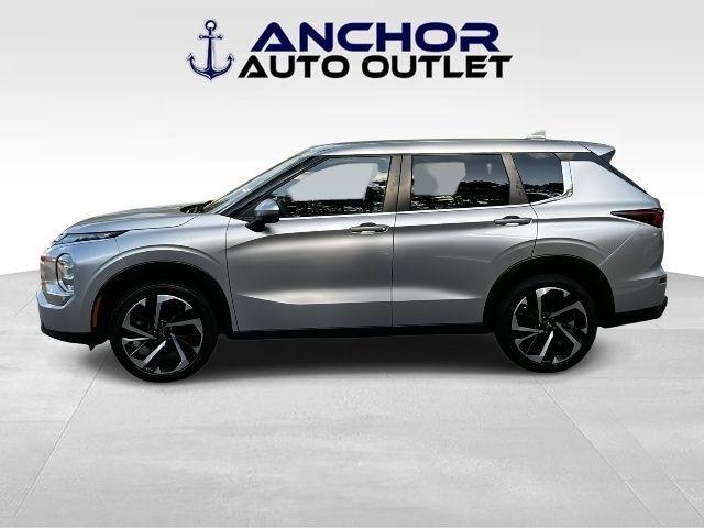 Mitsubishi Outlander  2022