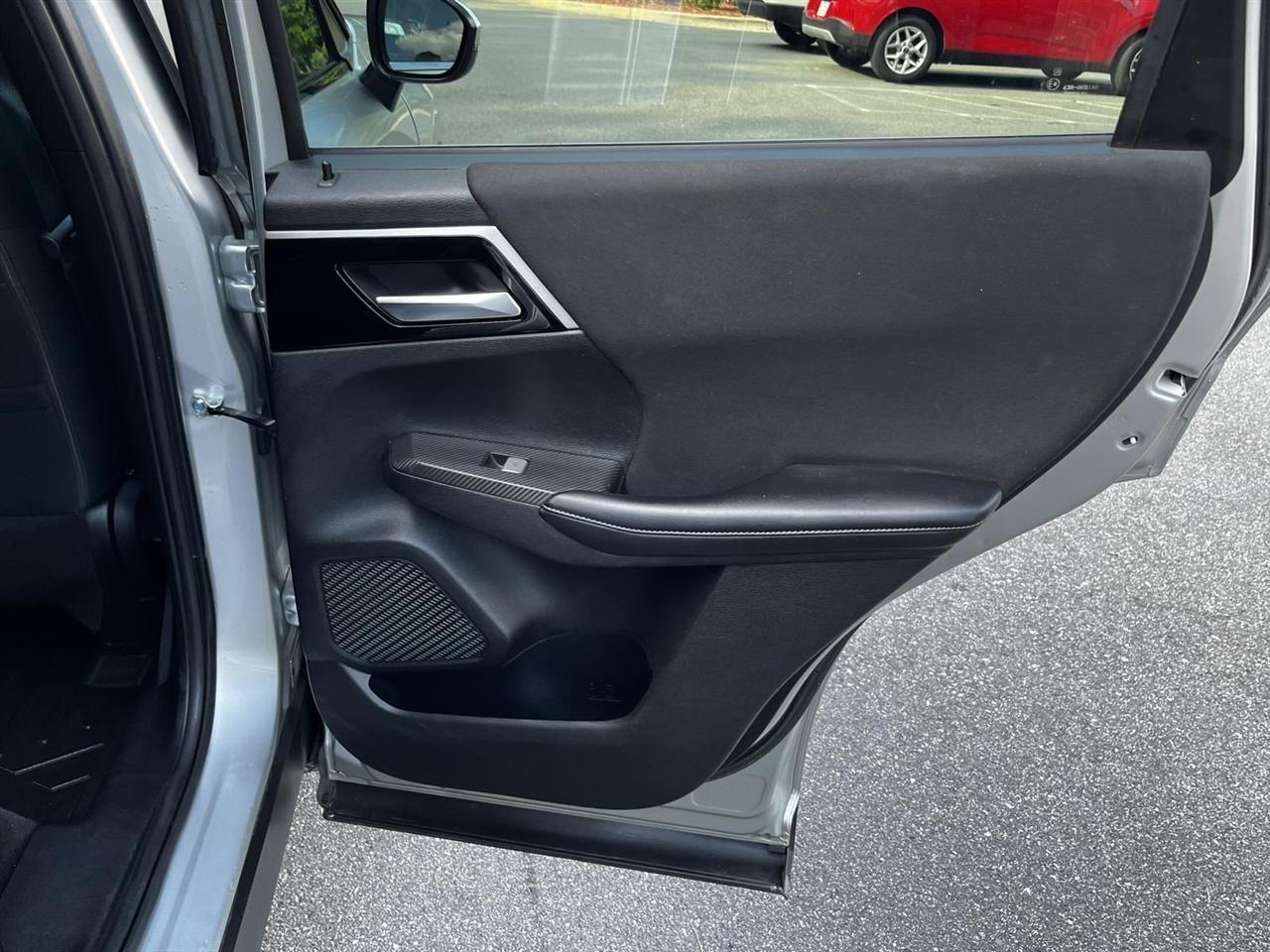 Mitsubishi Outlander  2022