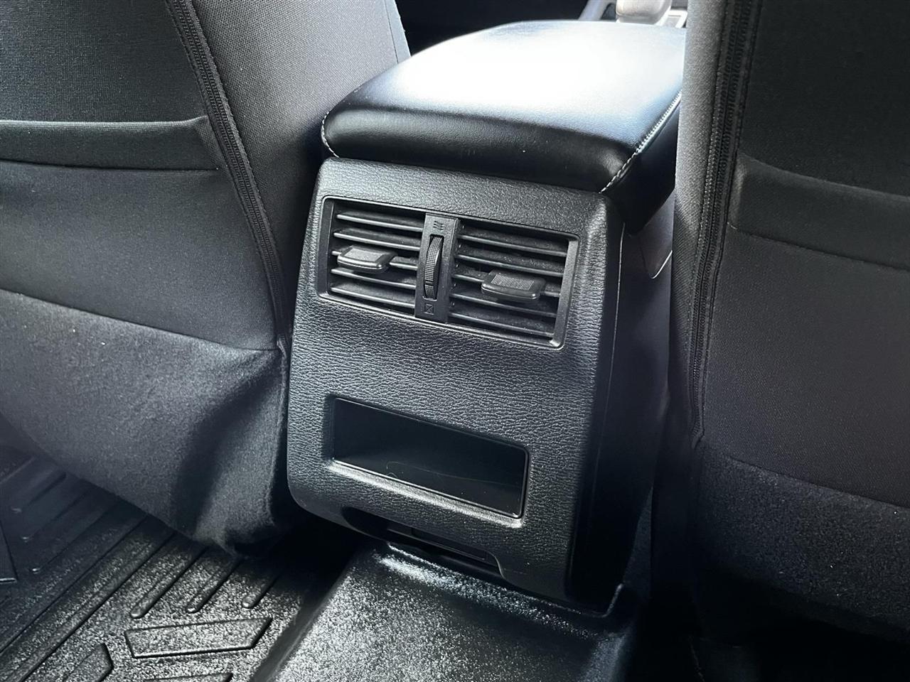 Mitsubishi Outlander  2022