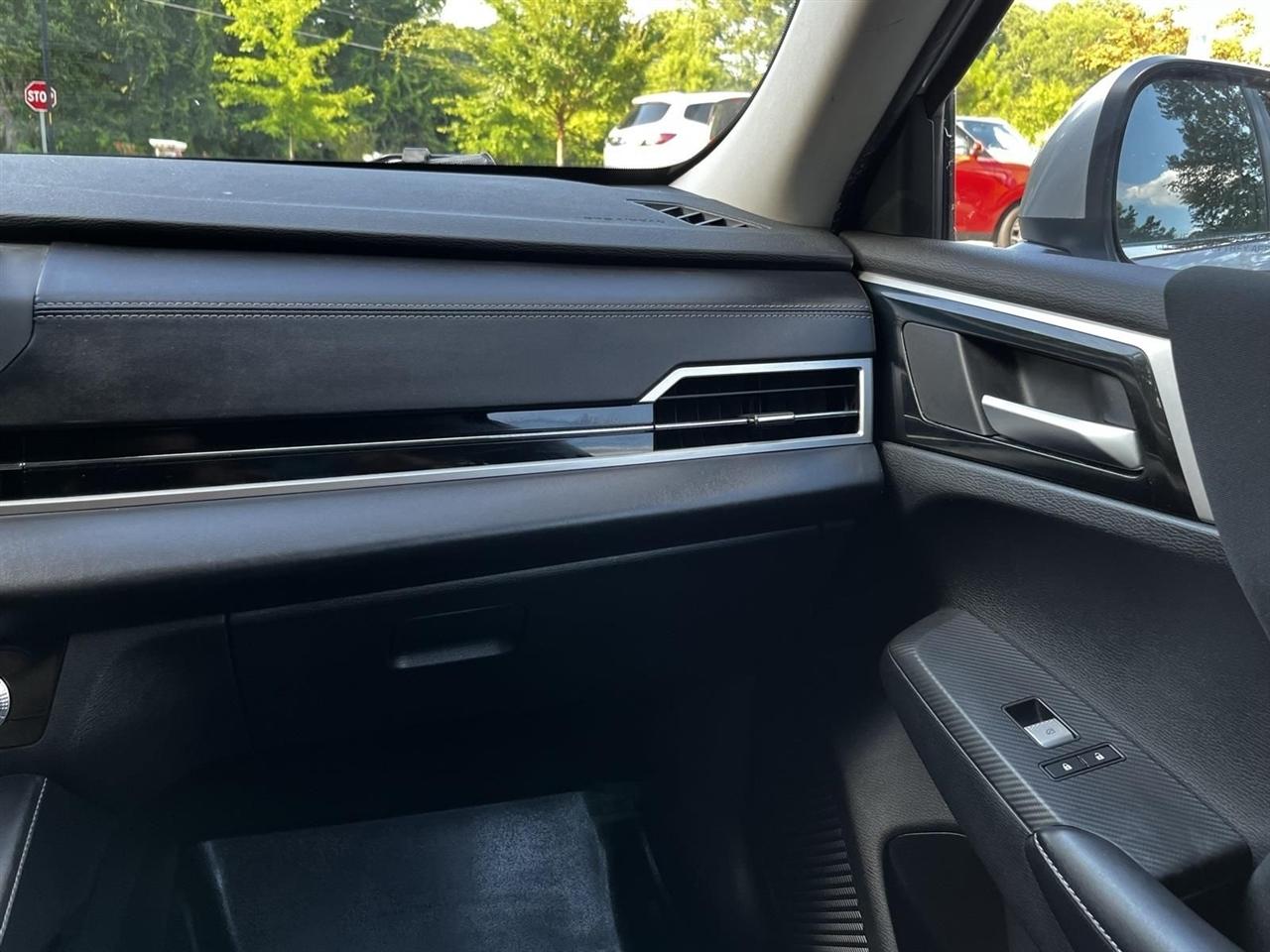 Mitsubishi Outlander  2022