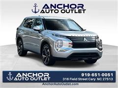 2022 Mitsubishi Outlander  2022 Mitsubishi Outlander