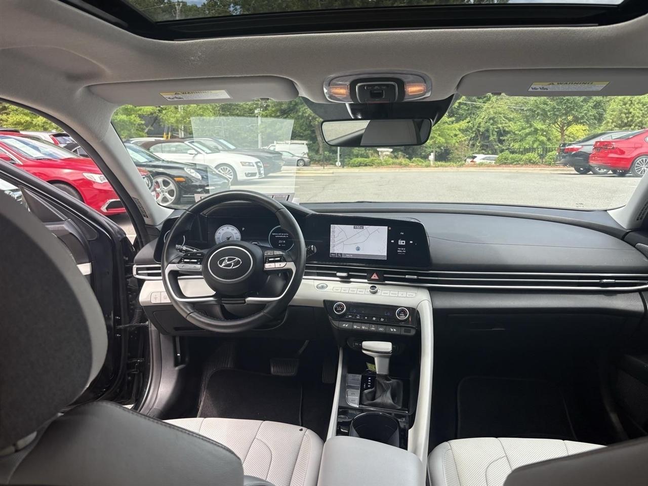 Hyundai Elantra  2023