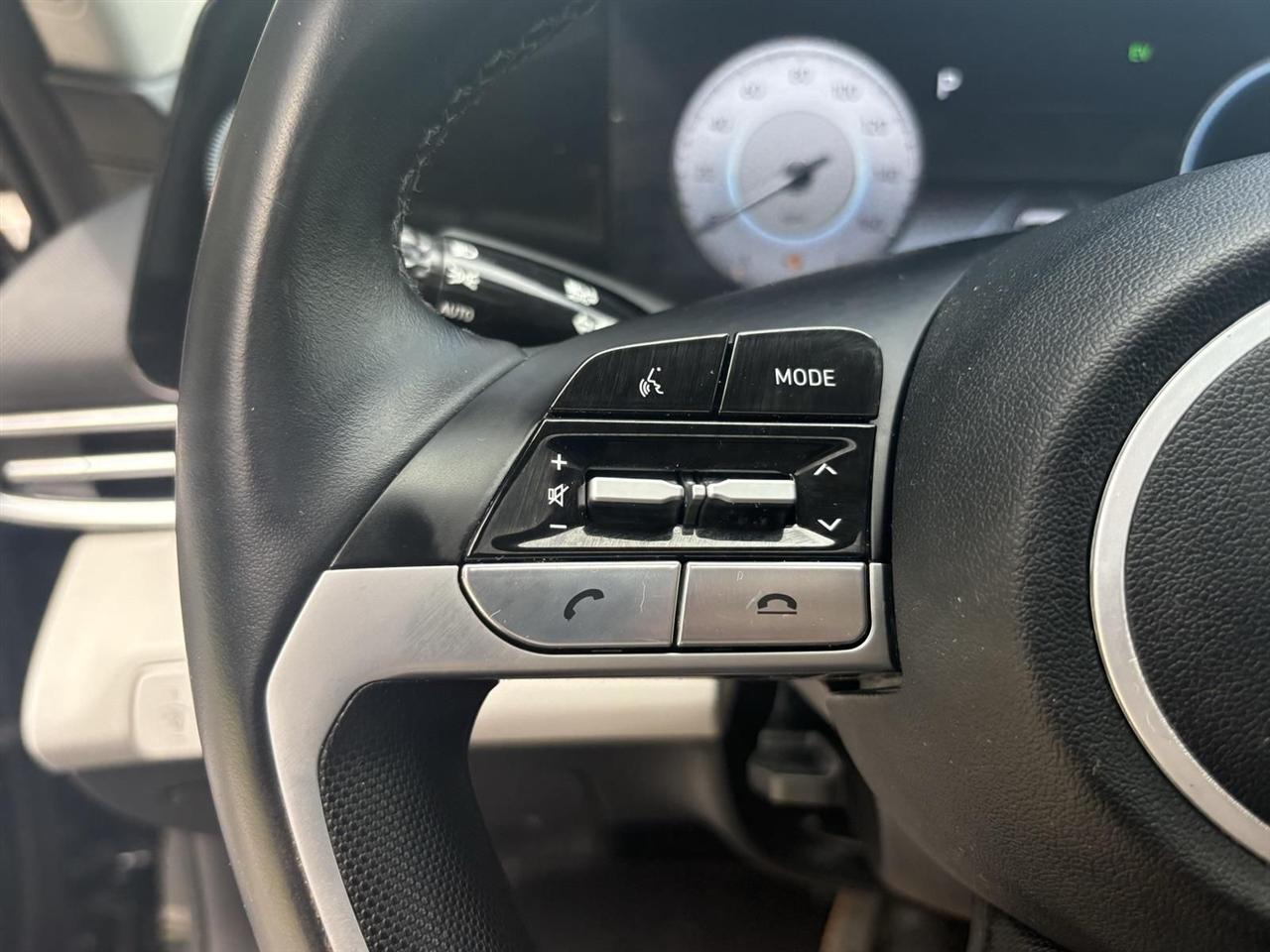 Hyundai Elantra  2023