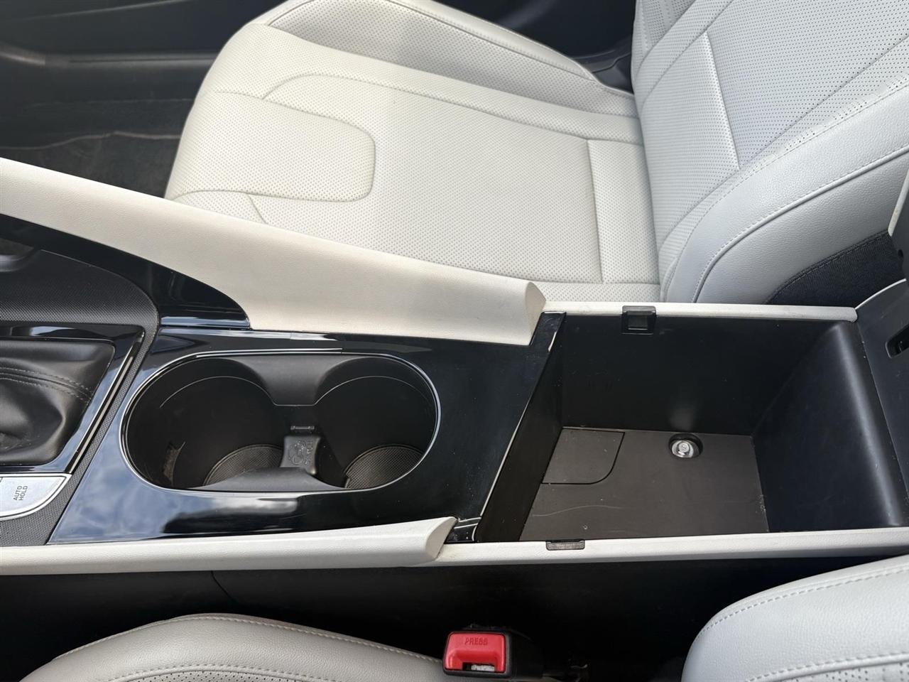 Hyundai Elantra  2023