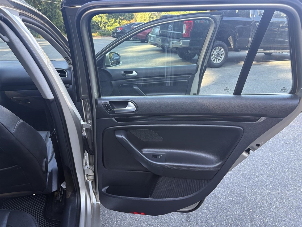 Volkswagen Jetta SportWagen 2.0L TDI 2014