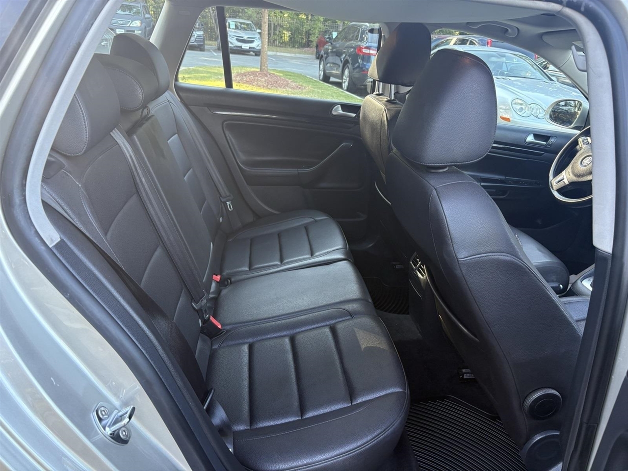 Volkswagen Jetta SportWagen 2.0L TDI 2014