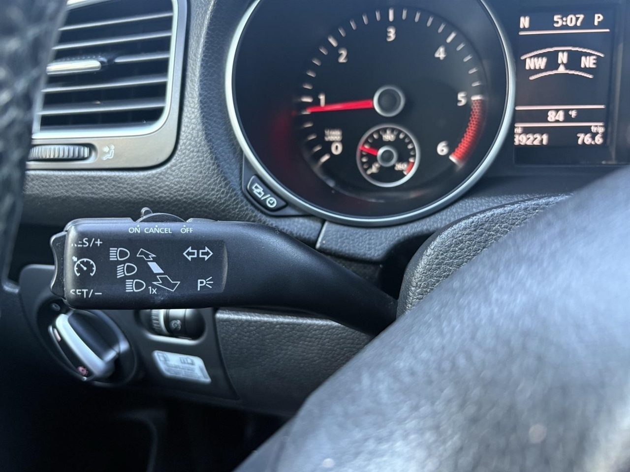 Volkswagen Jetta SportWagen 2.0L TDI 2014