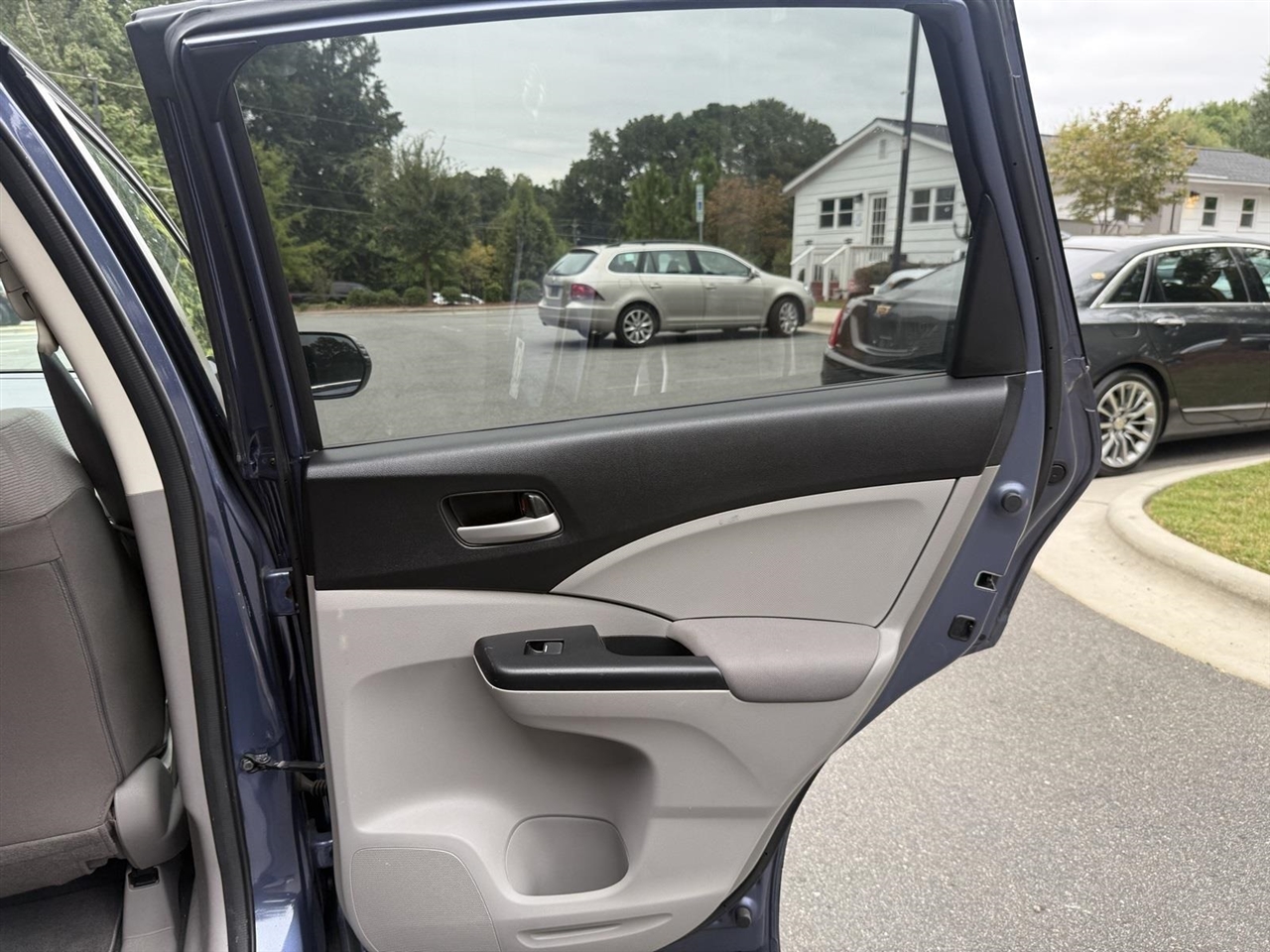 Honda CR-V LX 4WD 5-Speed AT 2014