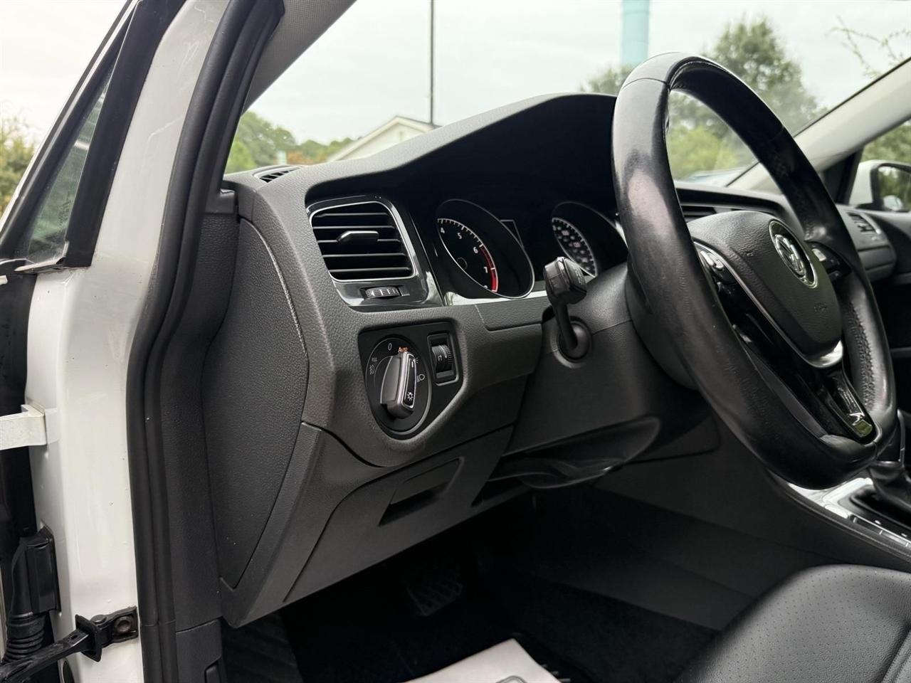 Volkswagen Golf SportWagen  2018