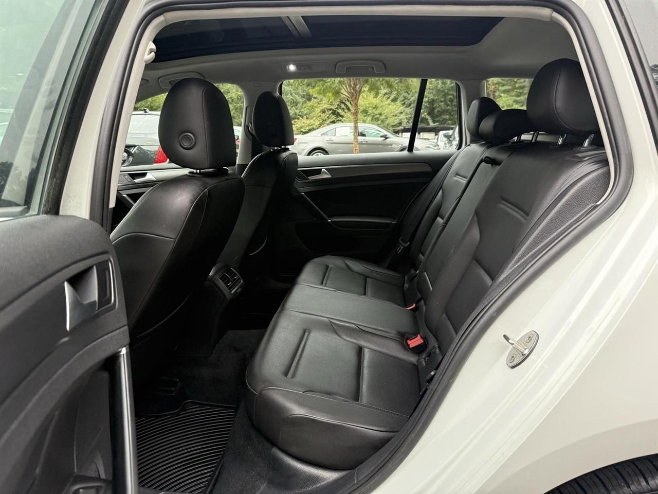 Volkswagen Golf SportWagen  2018