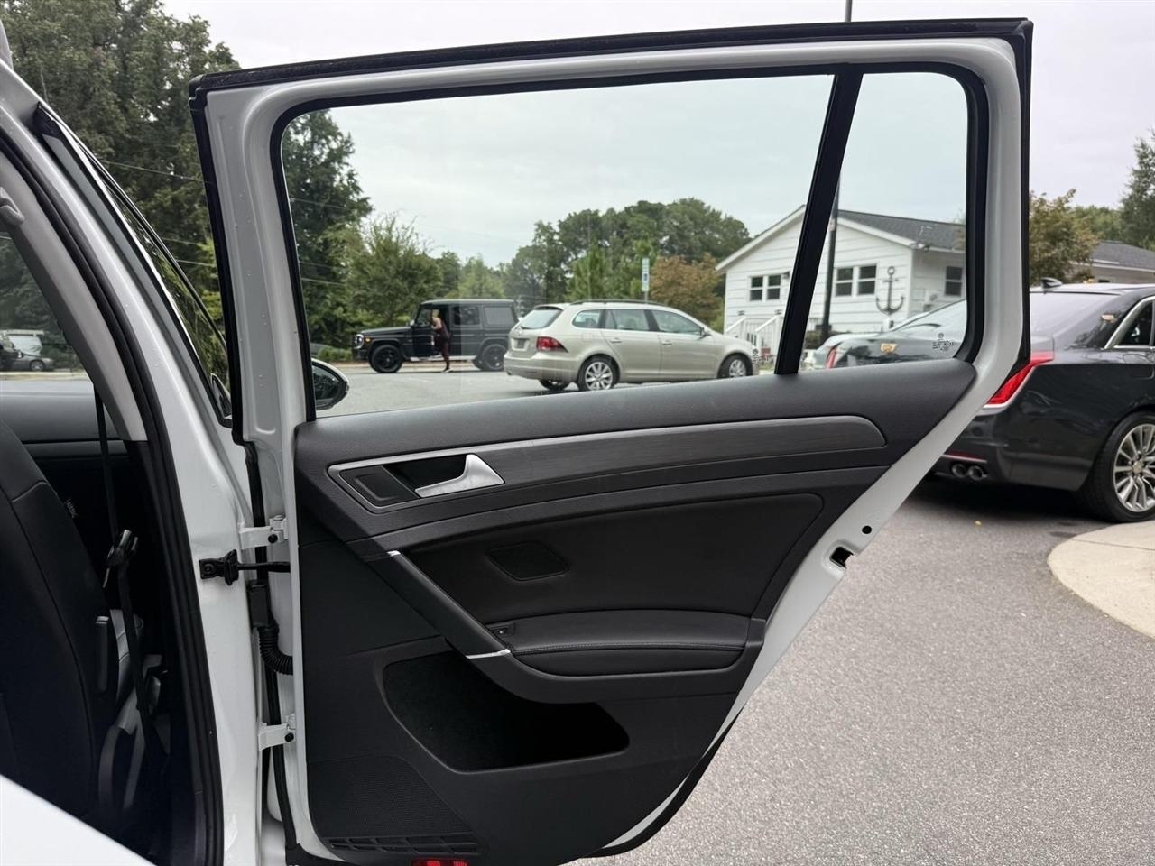 Volkswagen Golf SportWagen  2018