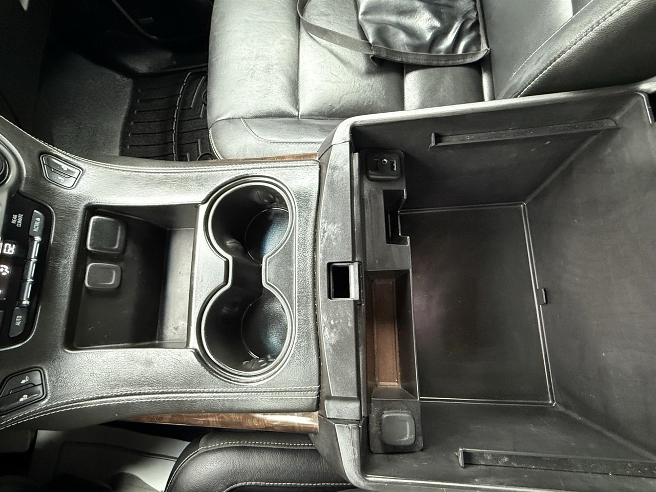 Chevrolet Suburban LT 4WD 2018