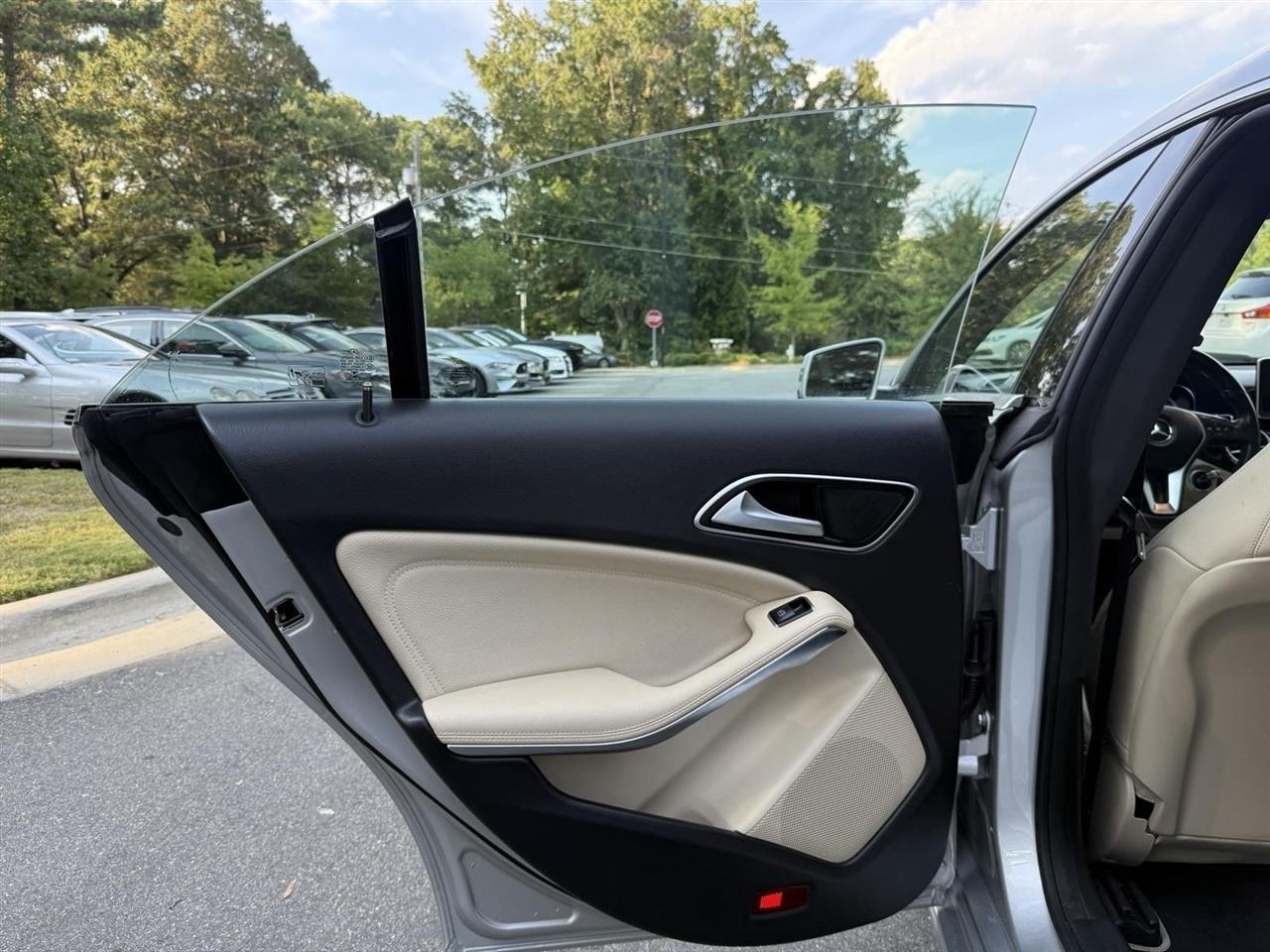 Mercedes-Benz CLA-Class  2014