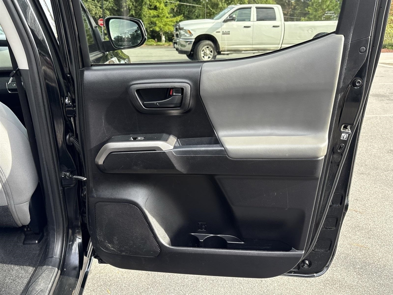 2019 Toyota Tacoma SR5 Double Cab Long Bed V6 4x4 photo 20