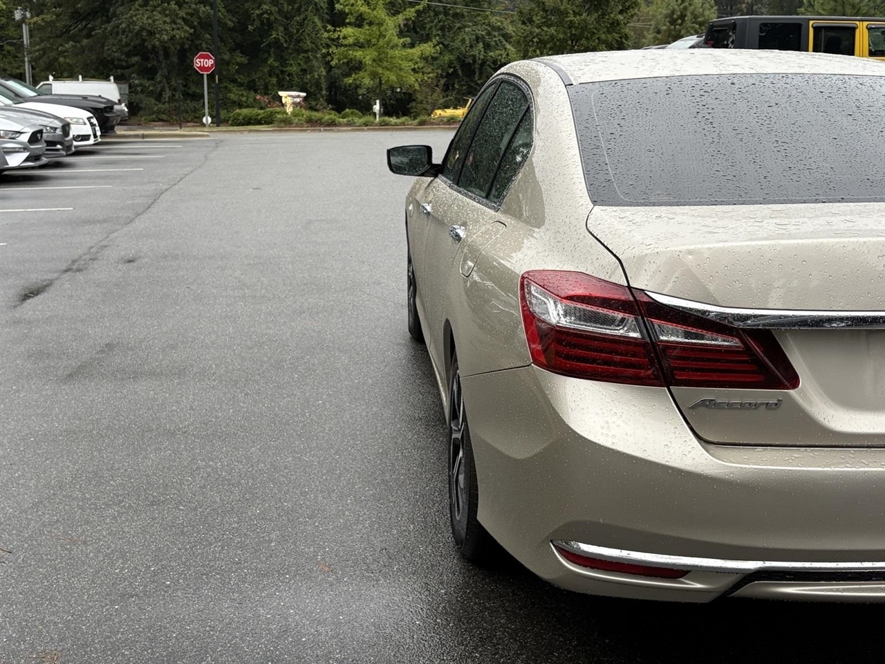 2017 Honda Accord LX photo 6