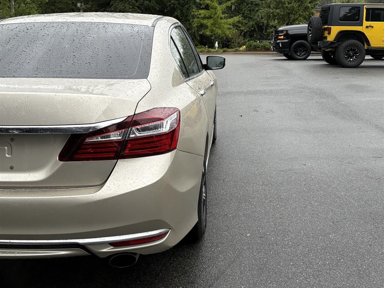 2017 Honda Accord LX photo 7