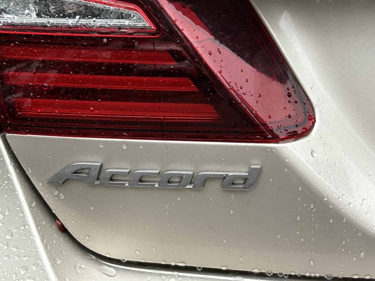 2017 Honda Accord LX photo 9