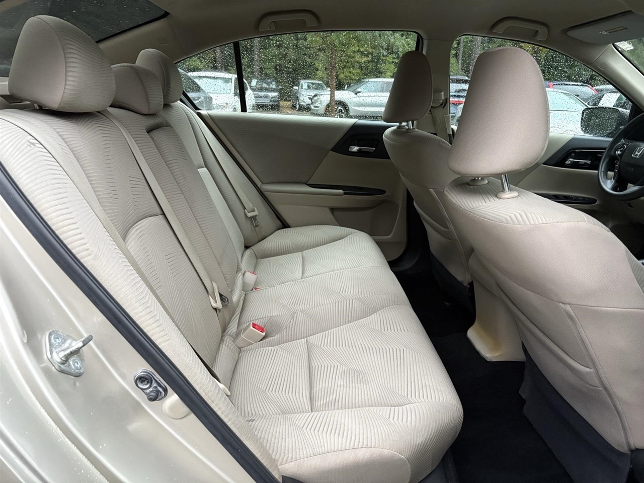2017 Honda Accord LX photo 18