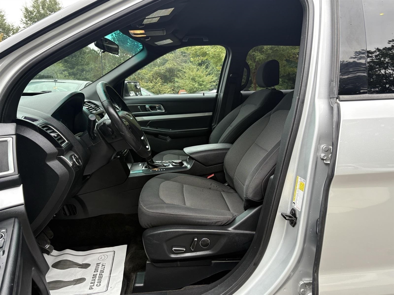 2016 Ford Explorer XLT photo 10