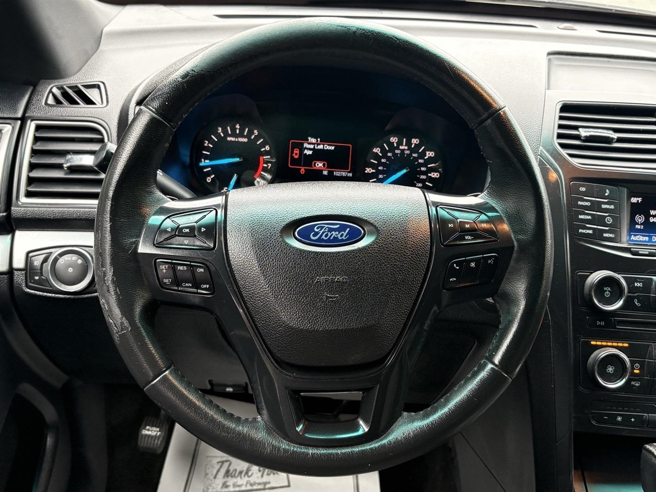 2016 Ford Explorer XLT photo 21