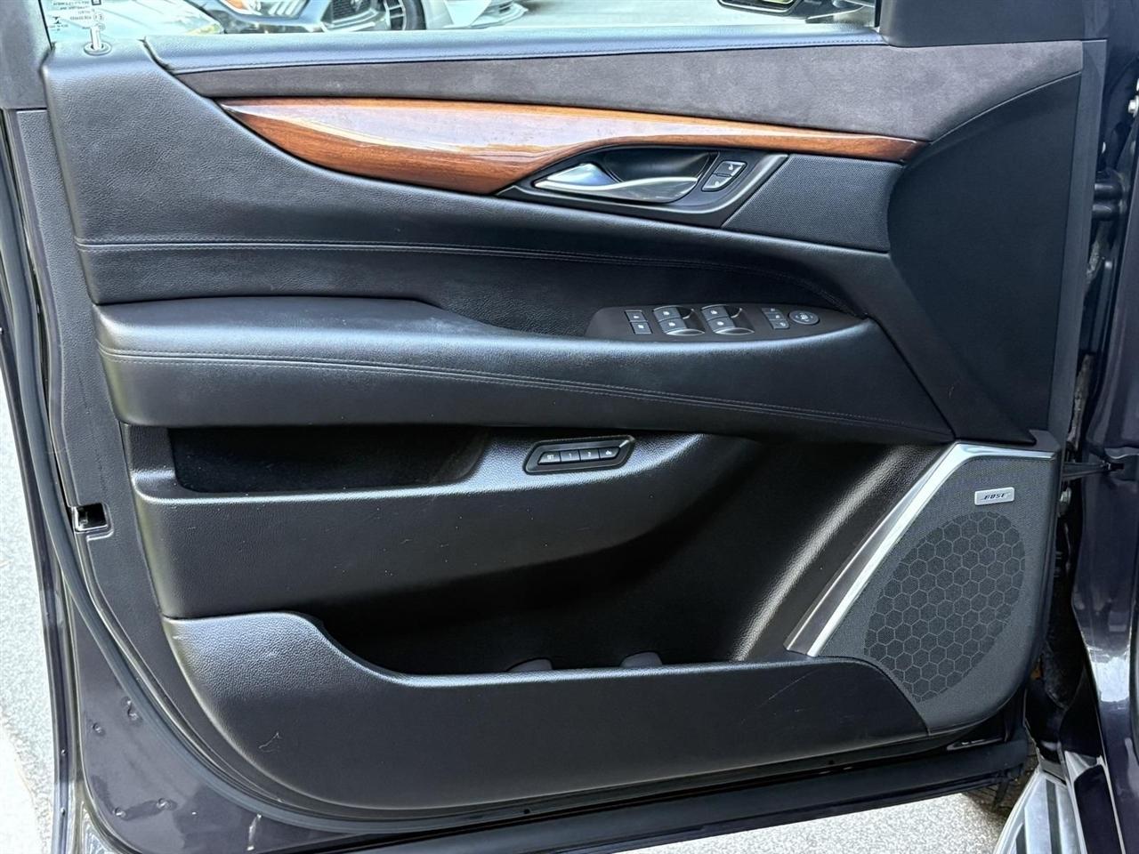 Cadillac Escalade  2016