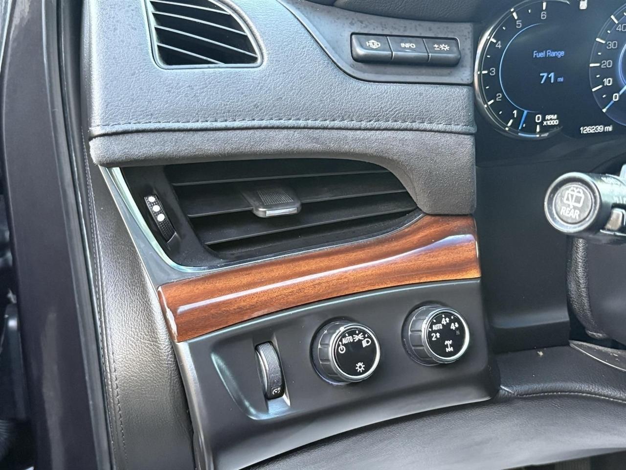 Cadillac Escalade  2016