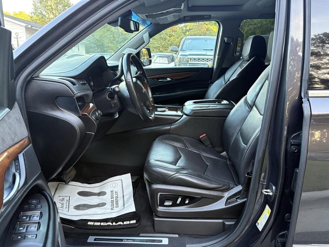 Cadillac Escalade  2016