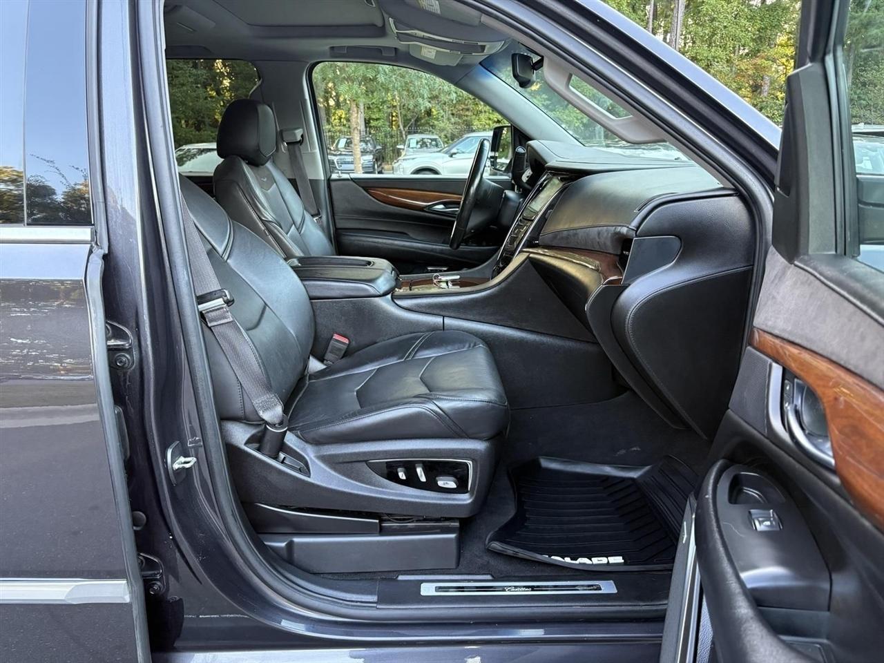 Cadillac Escalade  2016