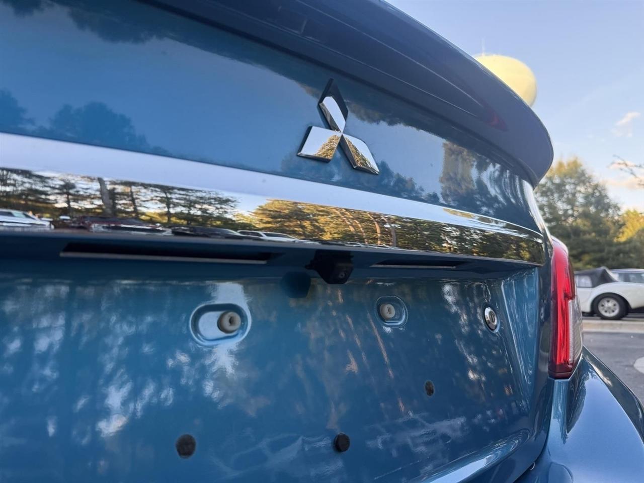 Mitsubishi Mirage G4  2023