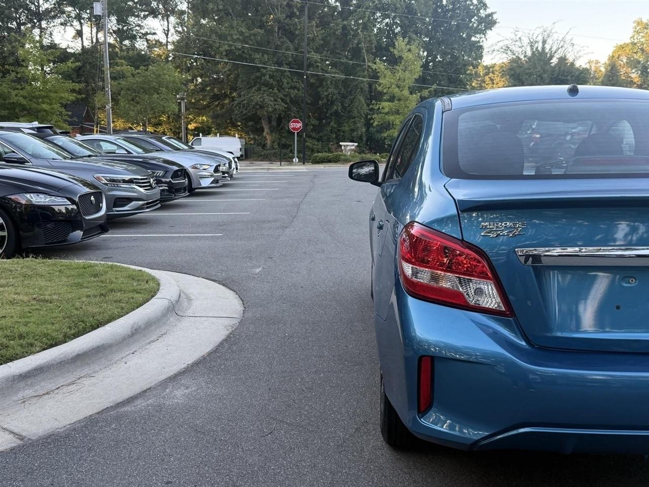 Mitsubishi Mirage G4  2023