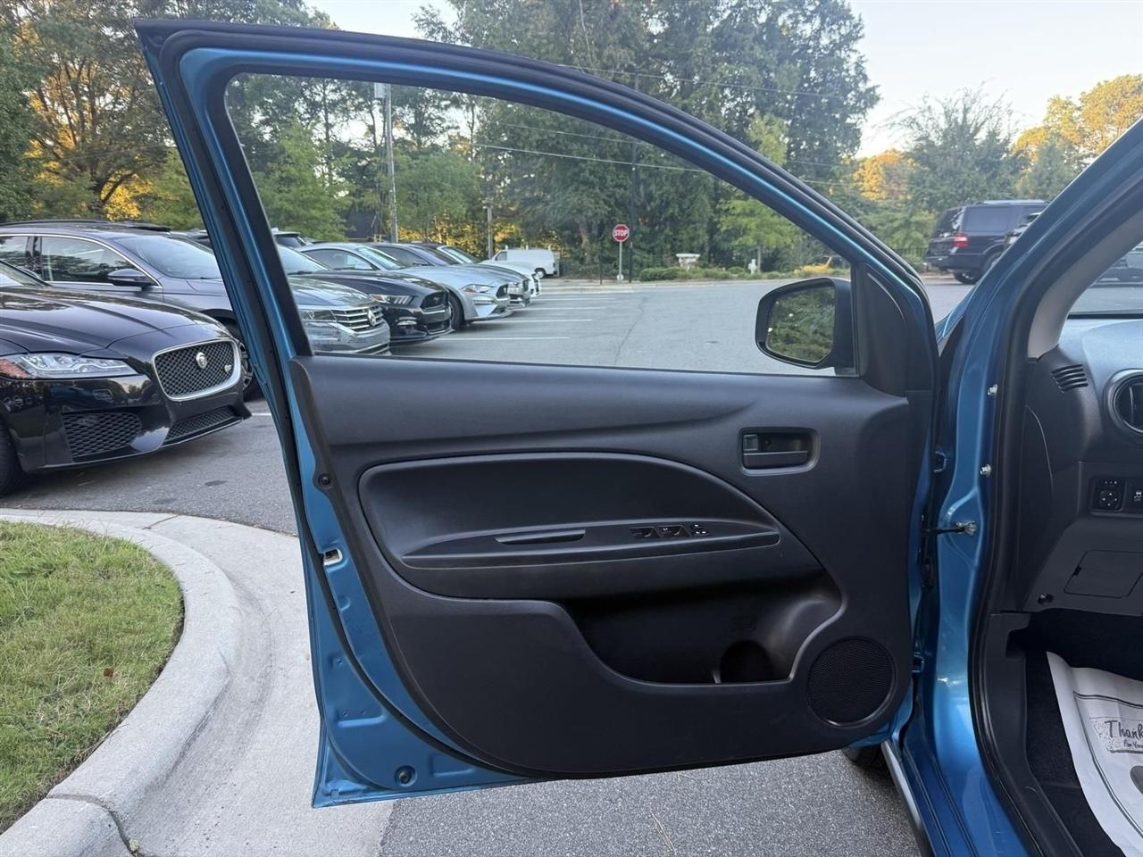 Mitsubishi Mirage G4  2023