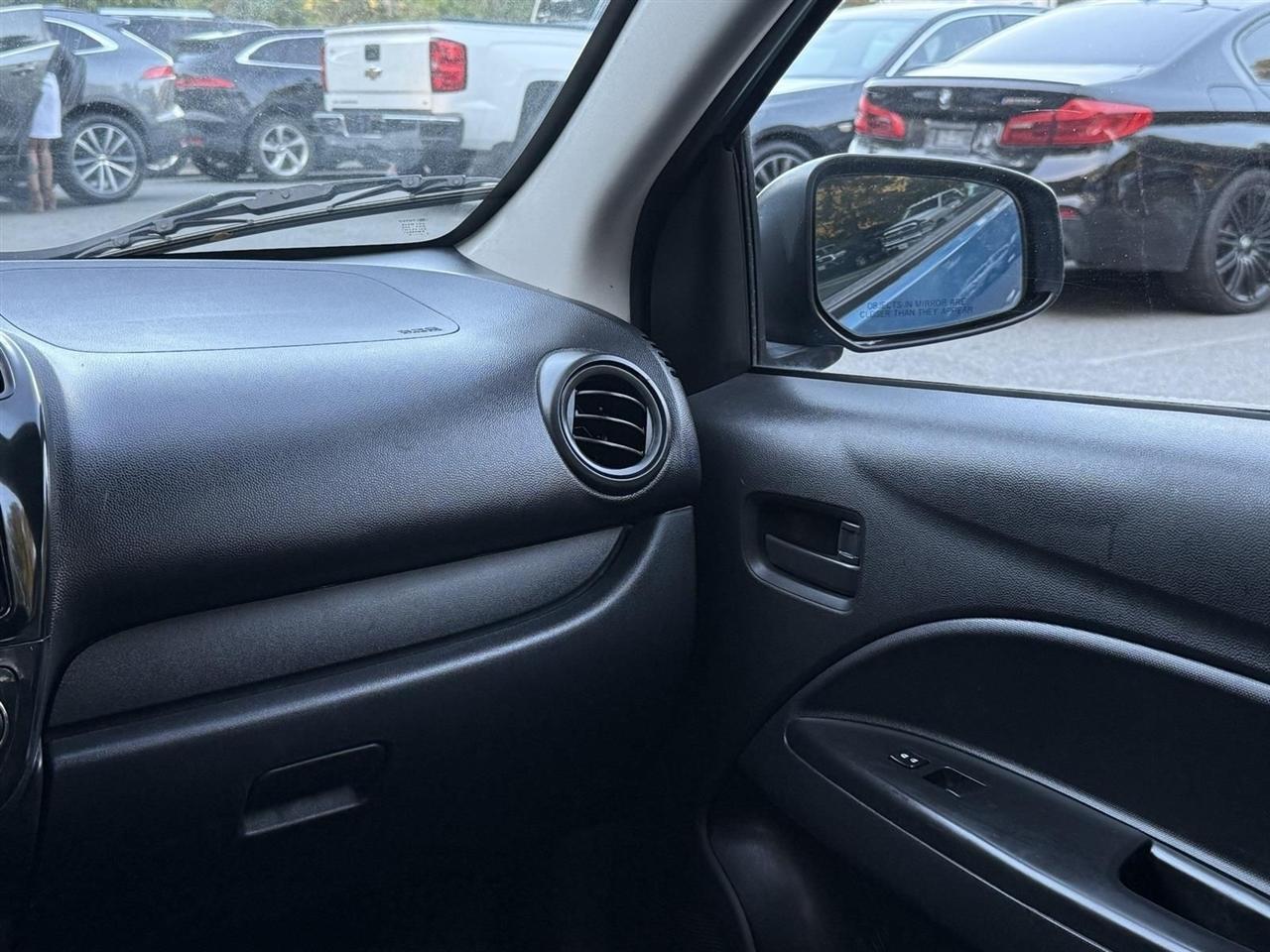 Mitsubishi Mirage G4  2023