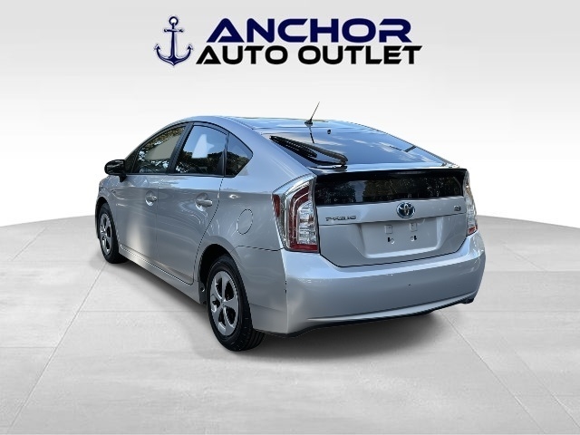 2013 Toyota Prius Three photo 6