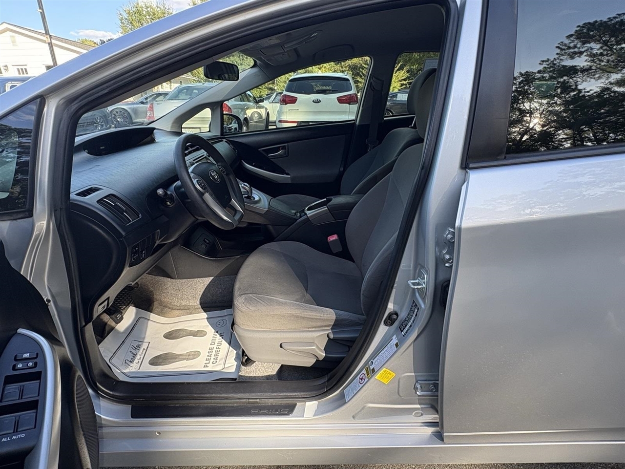 2013 Toyota Prius Three photo 15