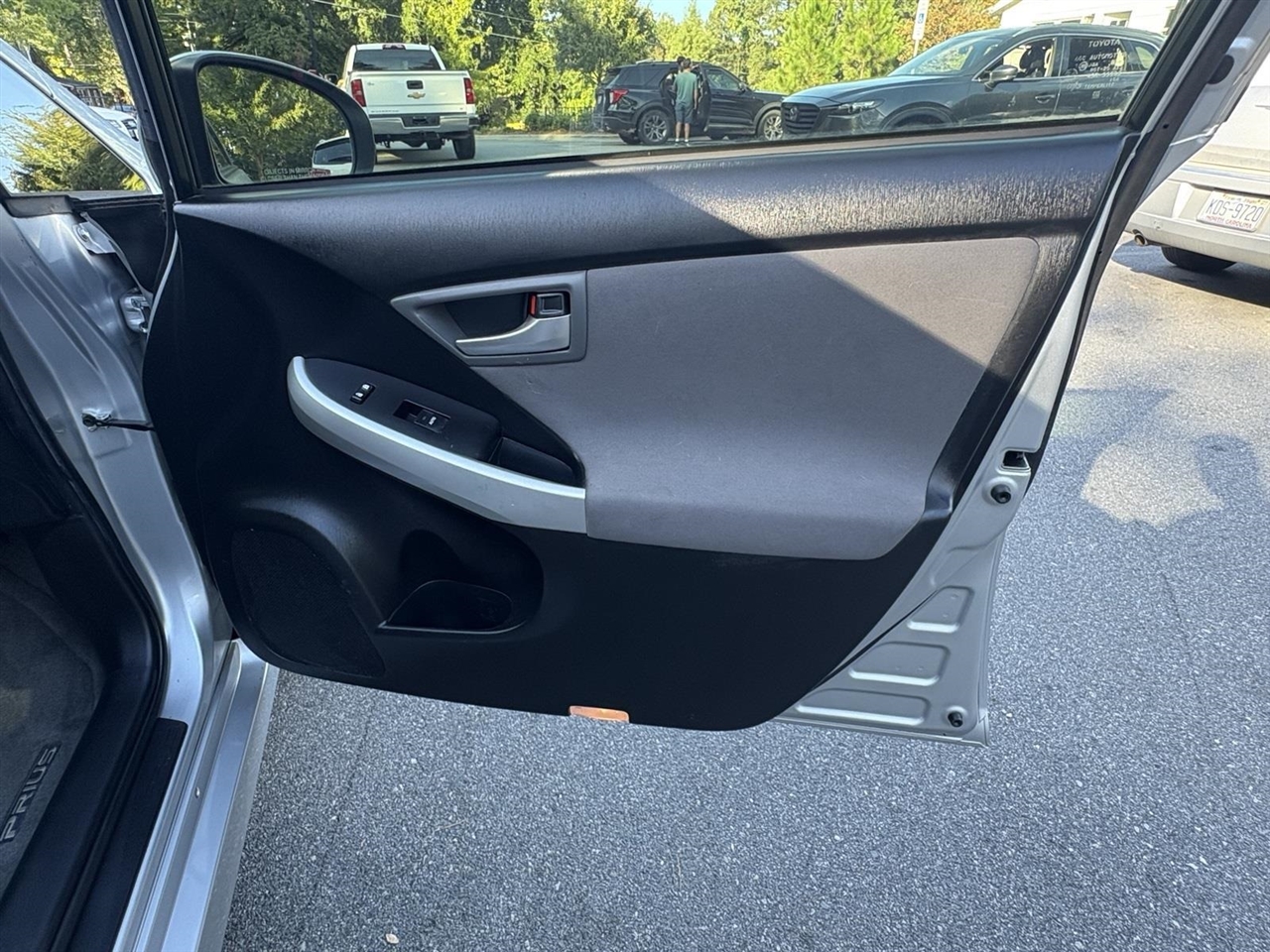 2013 Toyota Prius Three photo 16