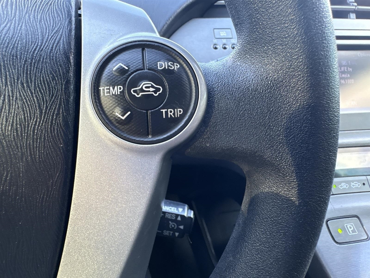 2013 Toyota Prius Three photo 25