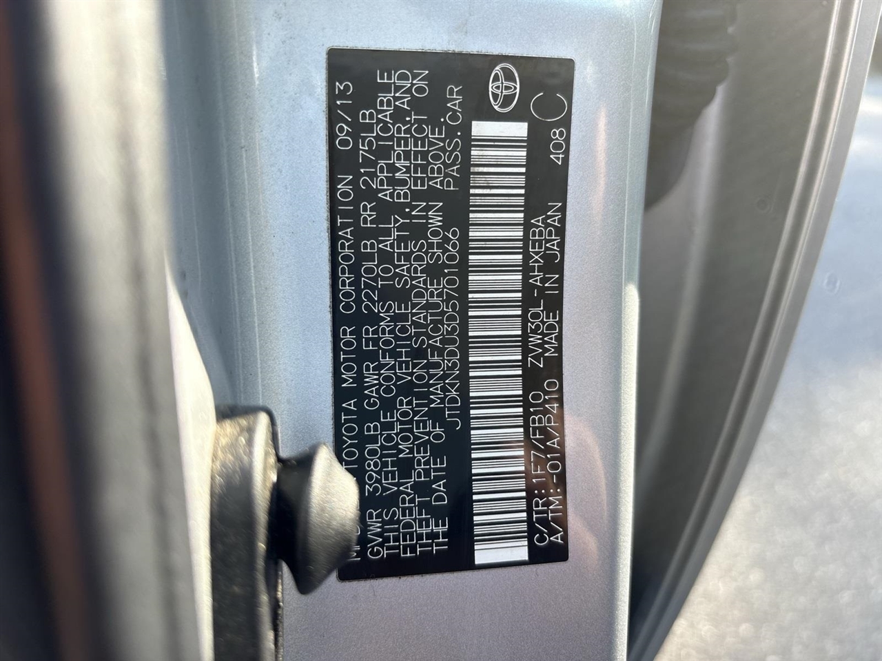 2013 Toyota Prius Three photo 35
