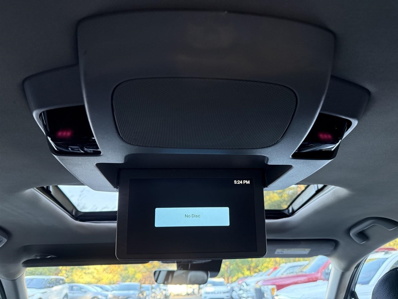 Honda Pilot Touring w/Rear Captain's Chairs 2019