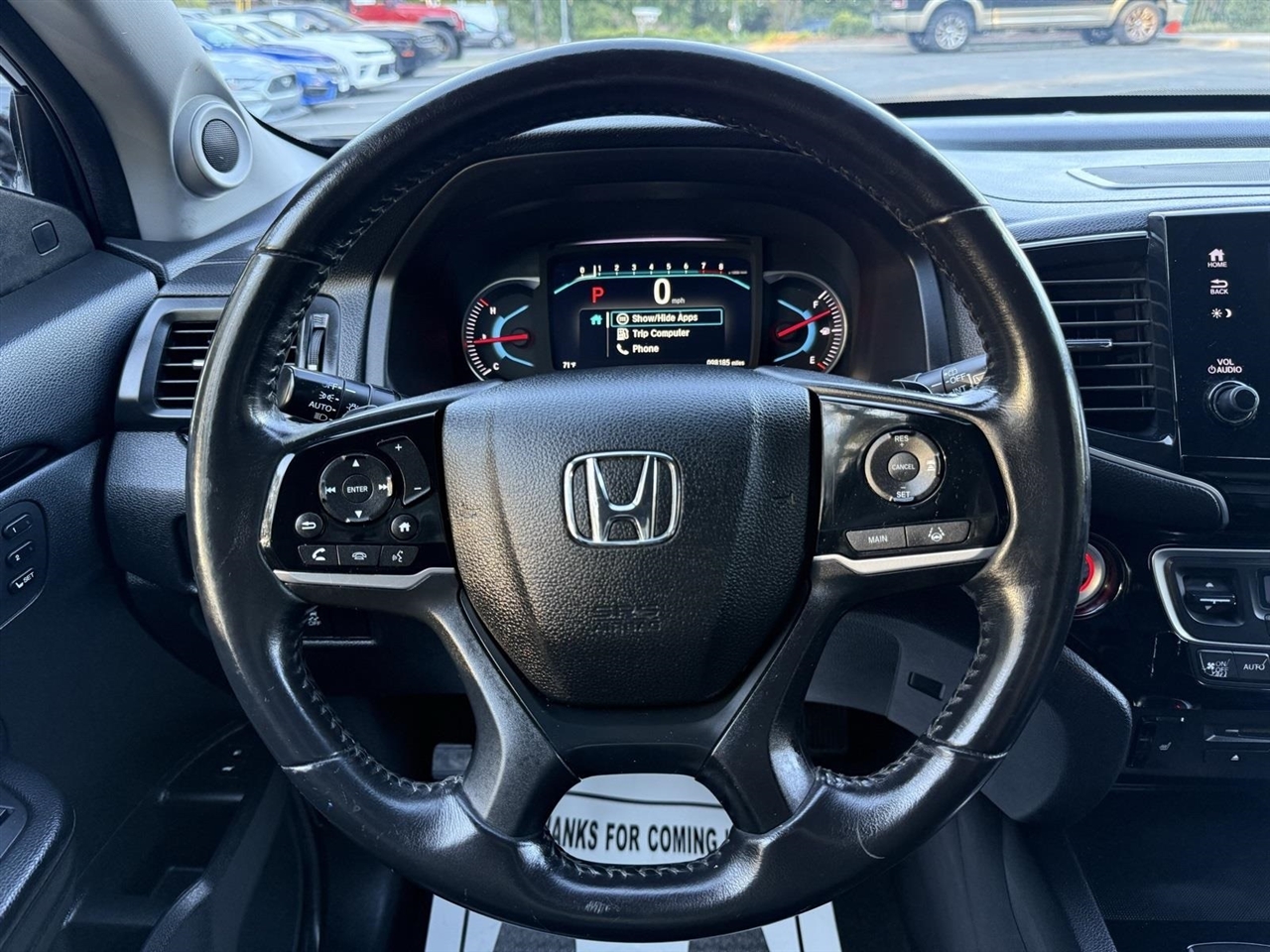 Honda Pilot Touring w/Rear Captain's Chairs 2019