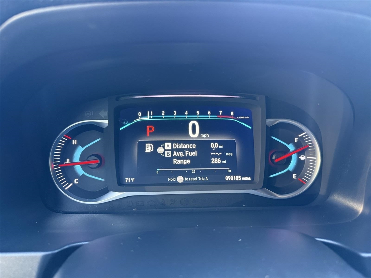 Honda Pilot Touring w/Rear Captain's Chairs 2019